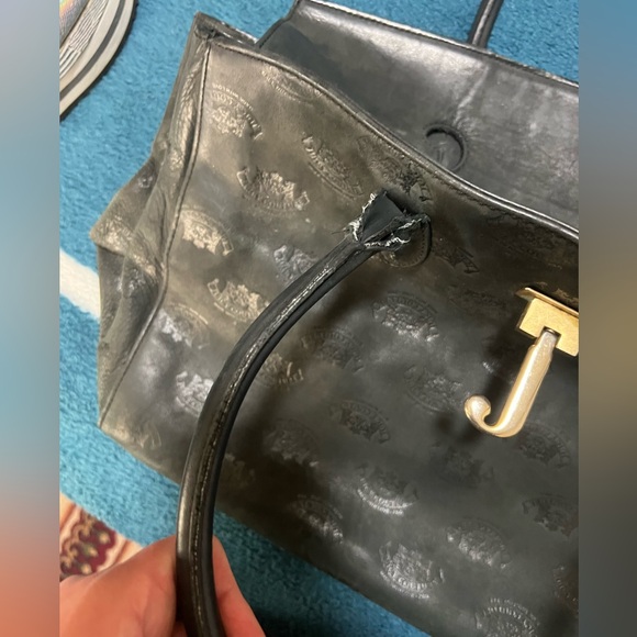 COPY - Juicy Couture Large Leather Satchel with Logo Engraved Throughout. - Picture 2 of 15